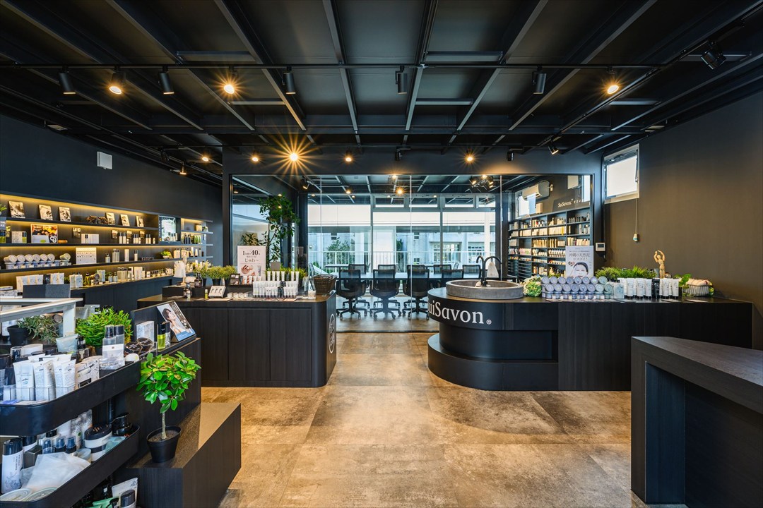 沖縄県那覇市の事務所(会社事務所)/研修スペースのユニットハウス・プレハブ・コンテナハウス、内観 研修スペース