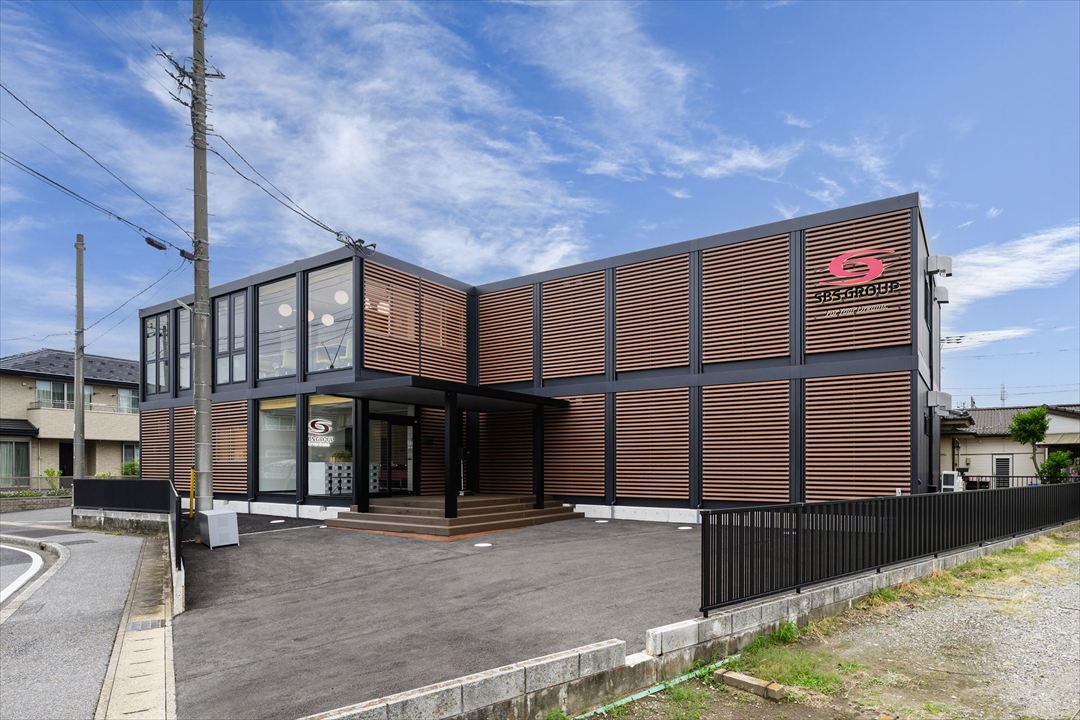 千葉県市原市100㎡以上（30坪以上）の店舗(宿泊施設)のユニットハウス・プレハブ・コンテナハウス、外観  右アングル