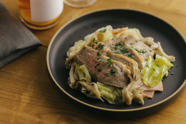 豚肉とキャベツのブレゼ