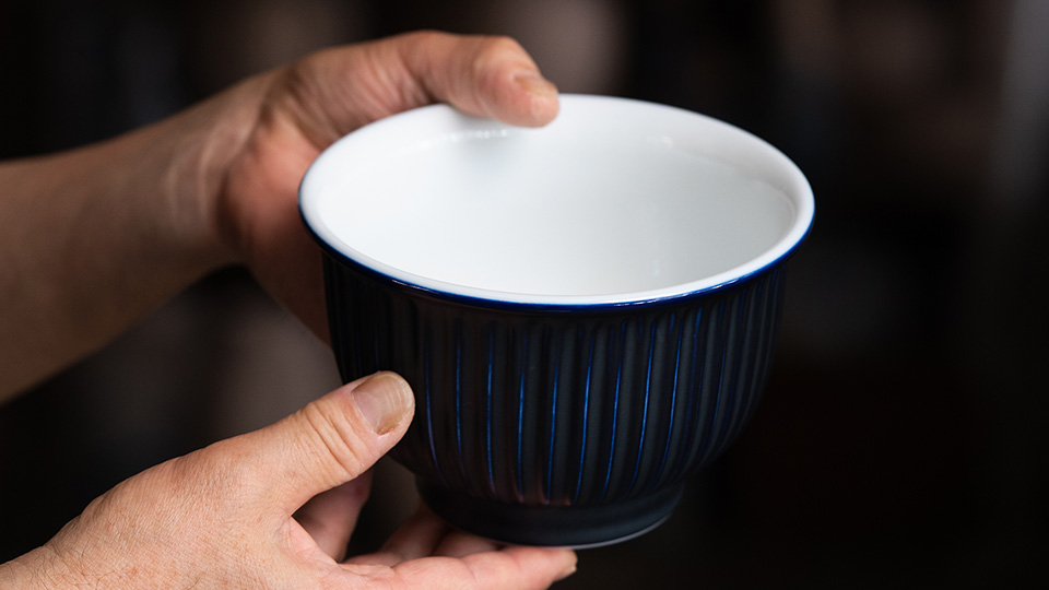 しのぎ深丼がつくられる、深川製磁の工房を訪ねて 後編 | 久原本 しのぎ深丼がつくられる、深川製磁の工房を訪ねて 後編 | 久原本