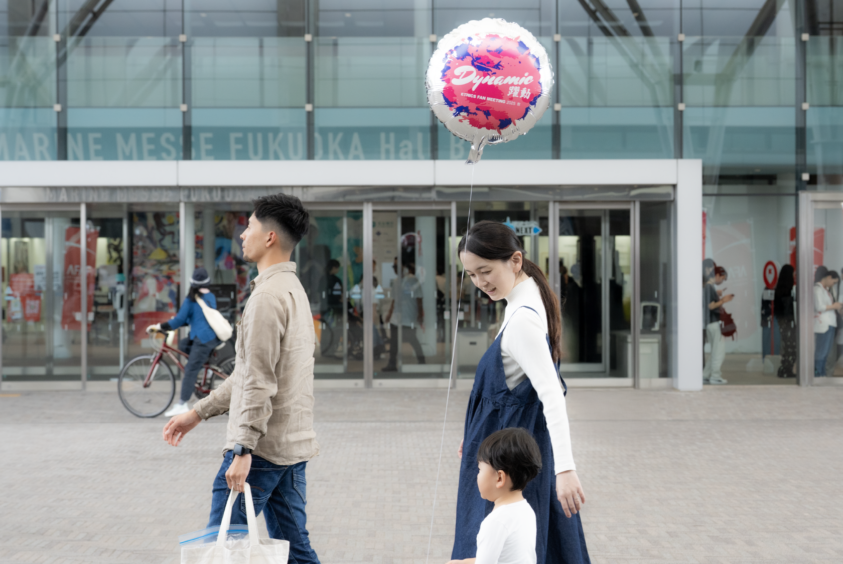 託児所では子どもたちに オリジナル風船をプレゼント