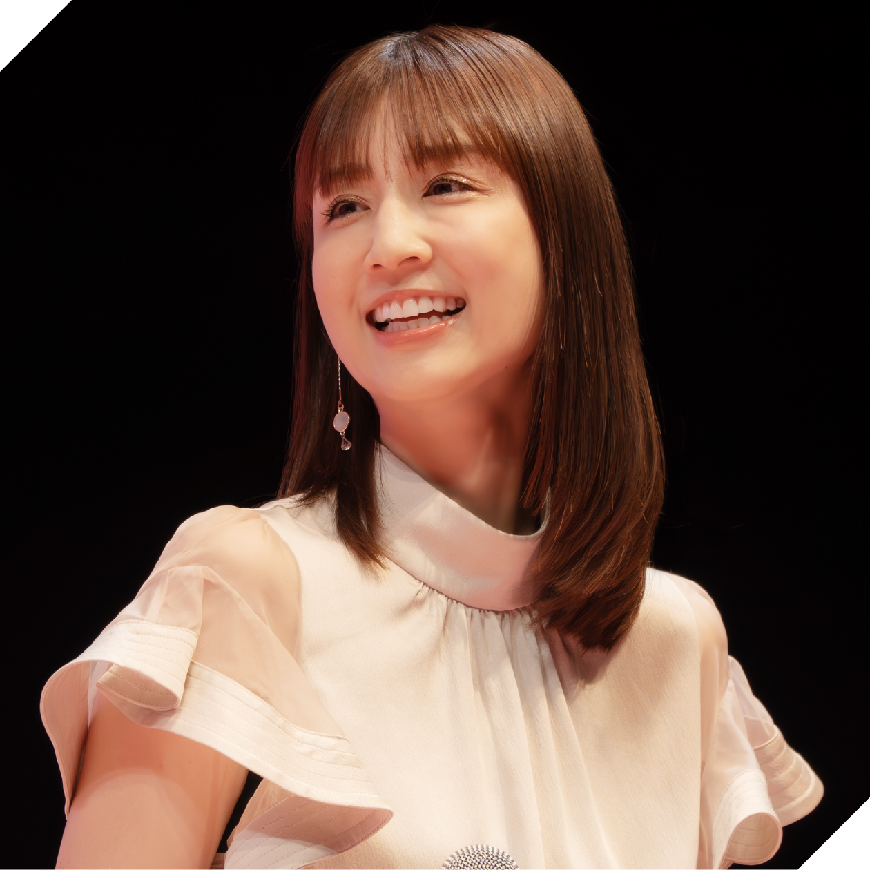 小倉優子（おぐら・ゆうこ）さん　タレント。大学進学や資格取得にも挑戦するなど、学び続ける姿が話題に。13歳・9歳・5歳の３人の息子を育てるシングルマザーとして奮闘中！