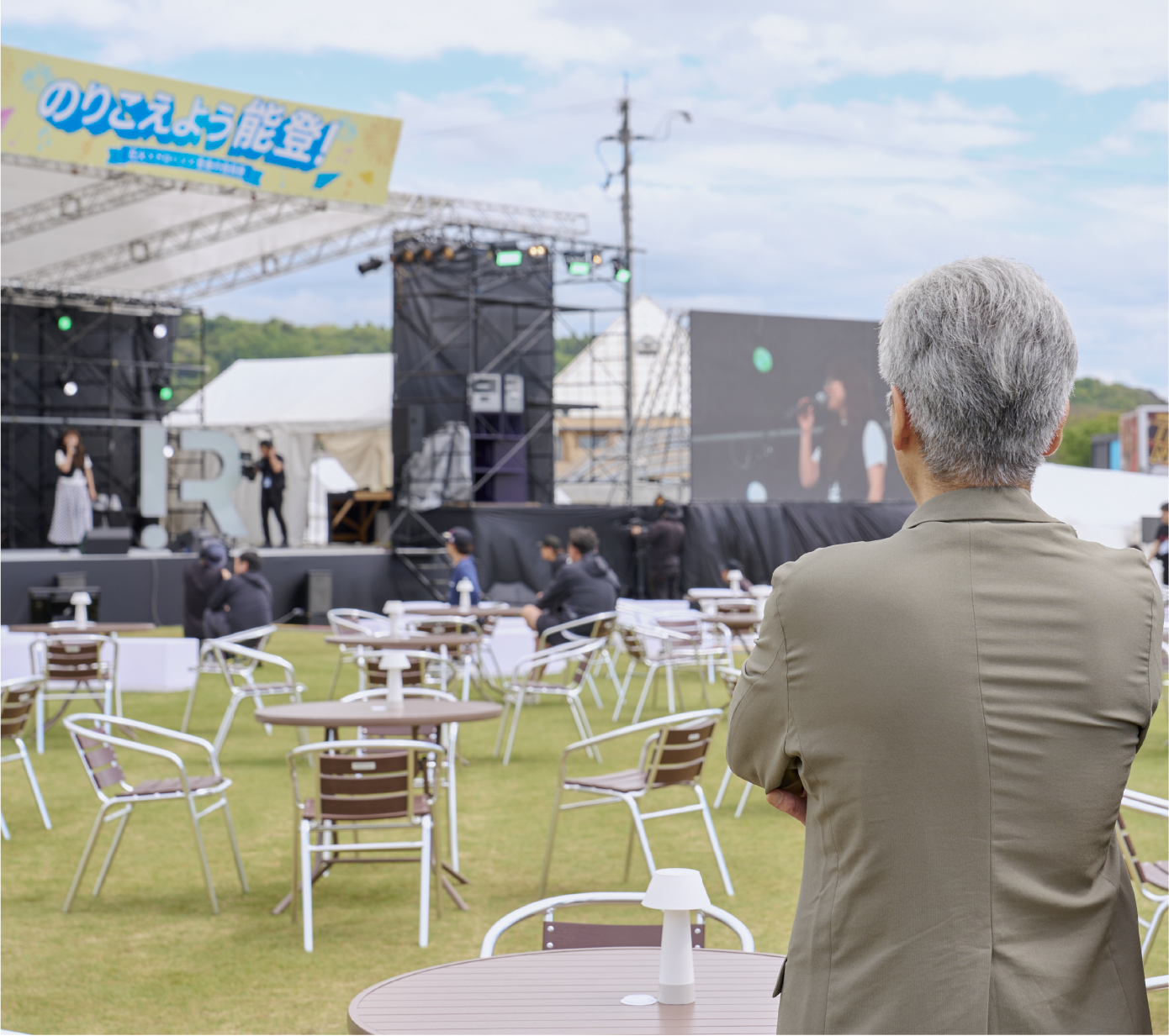 上廣 哲治さんがEFMの様子を見ている