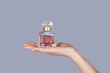 「パルファン(パルファム)」って知ってる?「オードパルファン」との違いも徹底解説