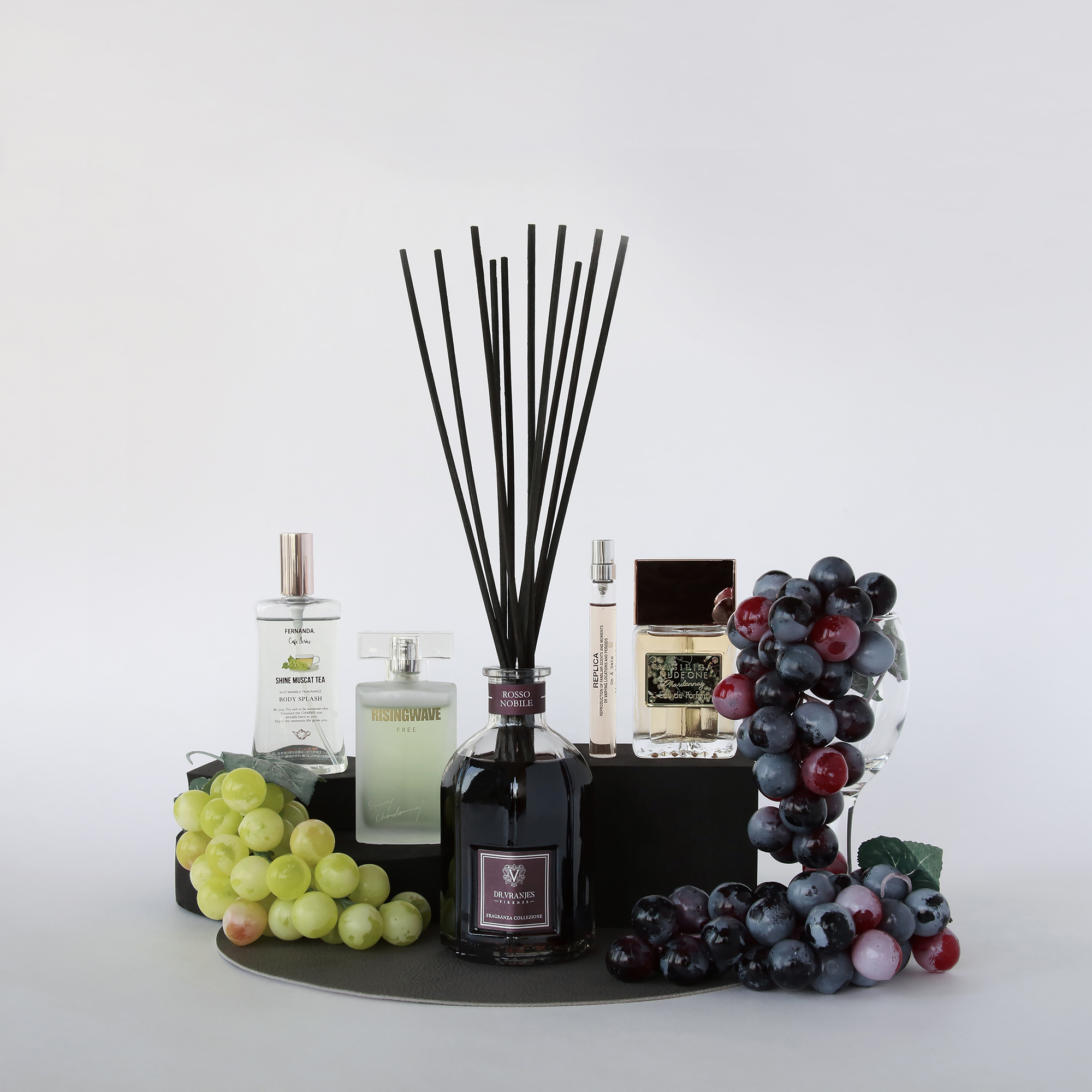 ワイン、ブドウモチーフの香水5選！今日はボジョレー・ヌーヴォー解禁