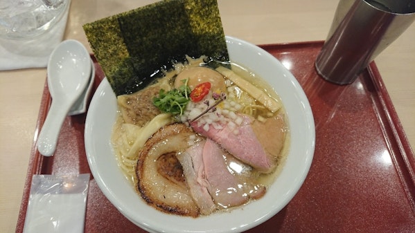 大阪駅 梅田駅周辺のラーメン10選 ここだけは押さえておきたい人気10店 宅麺 Com