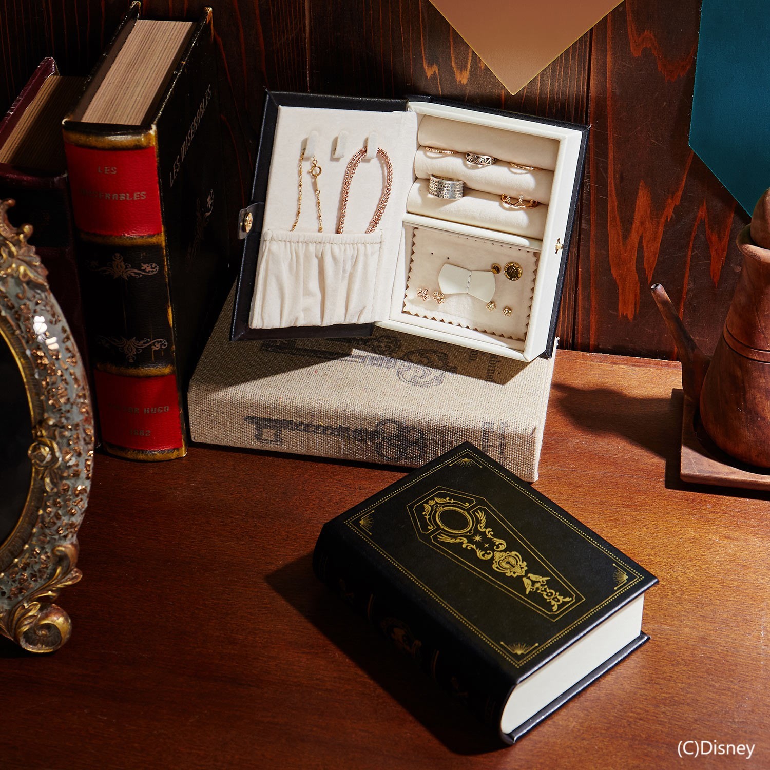 グッズ ベルメゾンネットにて 着せ替えスマホケース と 本型アクセサリー収納 が11月18日に発売開始 おとめぶ