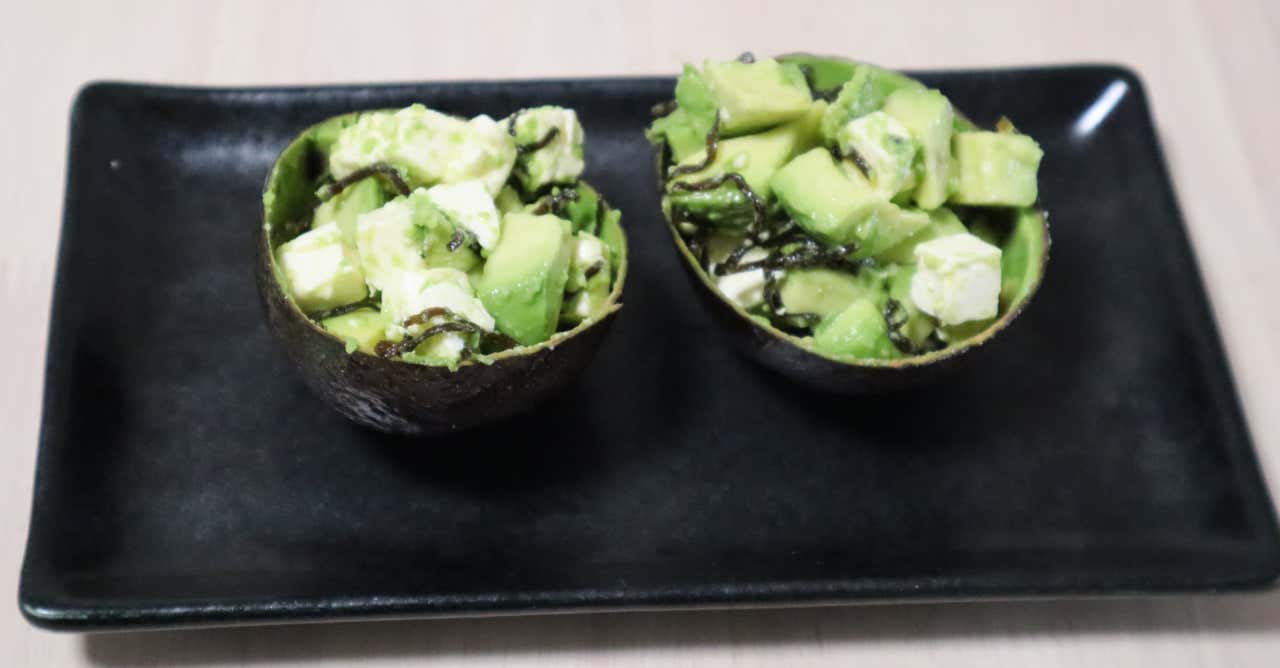 アボカドとクリームチーズの塩昆布和え