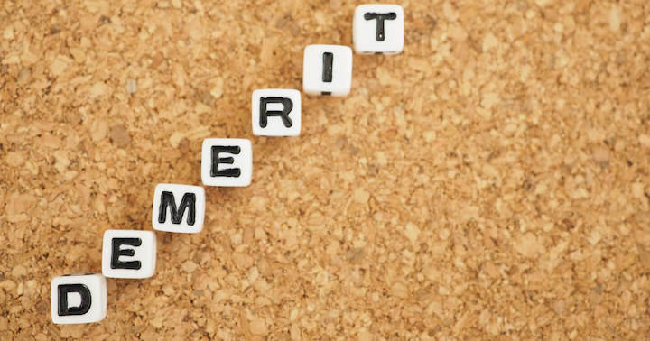 定款の目的に違反したらどうなる？登記簿での記載例から罰則、デメリットを解説