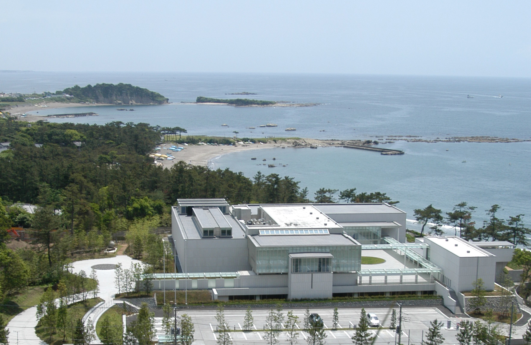 【山と海に囲まれた空間で美術に浸る】神奈川県立近代美術館 葉山