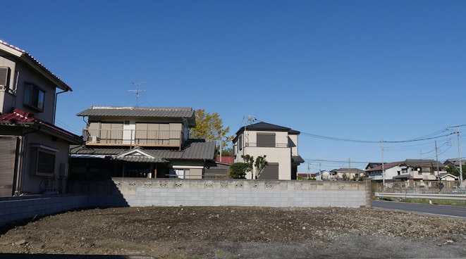 exterior_001.jpg