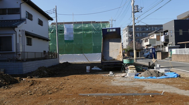 exterior_005.jpg